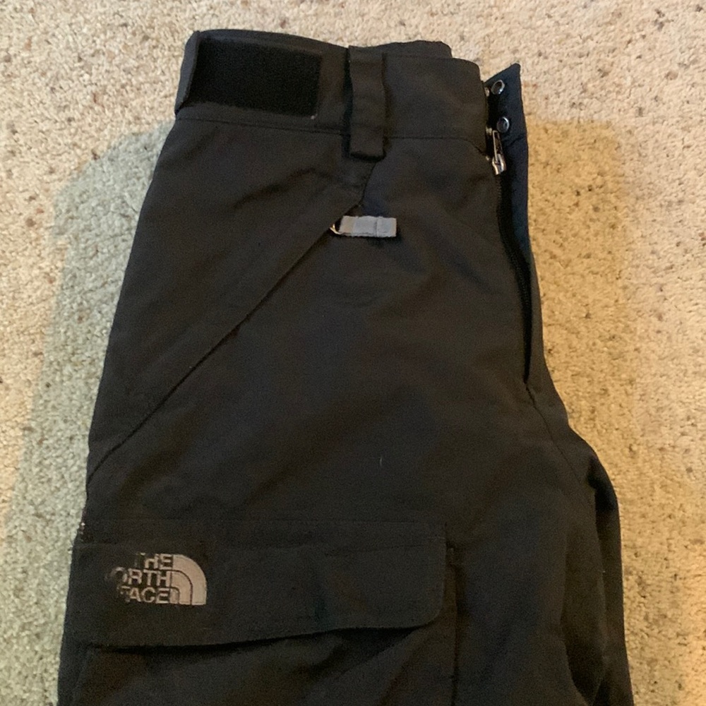 The North Face snowboarding pants - size small